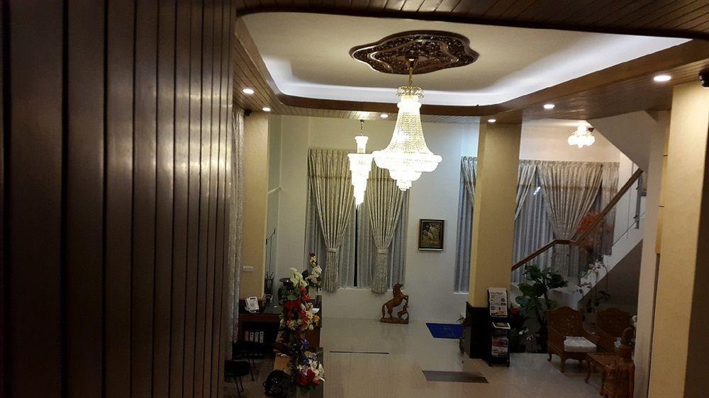 Royal Khattar Hotel Янгон Экстерьер фото